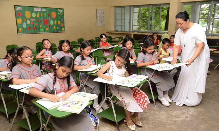 হলিক্রস উচ্চ বালিকা বিদ্যালয়ে প্রথম শ্রেণিতে ছাত্রী ভর্তির প্রক্রিয়ার নিয়মকানুন প্রকাশ করা হয়েছে