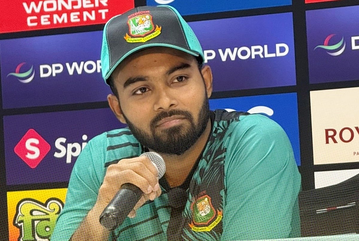 সংবাদ সম্মেলনে তাওহিদ হৃদয়। কাল রাতে আবুধাবিতে