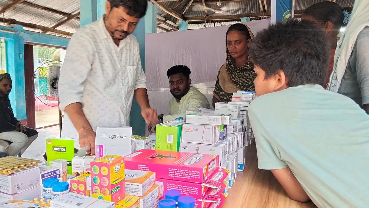 সিলেটের দলদলি চা–বাগানে এক্স নটরডেমিয়ান্স ওয়েলফেয়ার ফাউন্ডেশন এবং জাতীয় হৃদরোগ ইনস্টিটিউট ও হাসপাতালের উদ্যোগে চা–শ্রমিকদের জন্য হেলথ ক্যাম্প ও সিপিআর প্রশিক্ষণ কর্মসূচি। ১২ সেপ্টেম্বর, ২০২৫