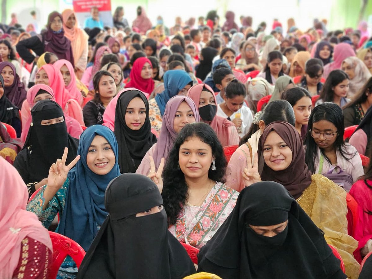 শিখো-প্রথম আলো জিপিএ-৫ সংবর্ধনা অনুষ্ঠানে শিক্ষার্থীরা। আজ সকালে নরসিংদীর ড্রিম হলিডে পার্কে