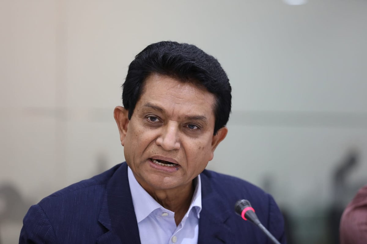 এ কে আজাদ