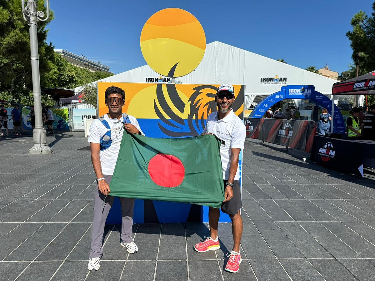 আয়রনম্যান বিশ্ব চ্যাম্পিয়নশিপে মোহাম্মদ শামছুজ্জামান আরাফাত (বাঁয়ে) ও মো. আরিফুর রহমান। গতকাল শুক্রবার ফ্রান্সের নিশেতে