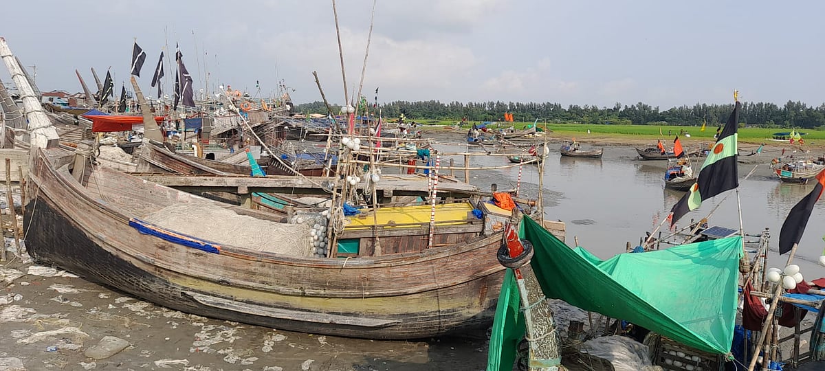 নোয়াখালীর হাতিয়ার জাহাজমারা ঘাট। এখান থেকেই জেলেরা মাছ ধরতে গিয়ে ডাকাতের কবলে পড়েছিলেন