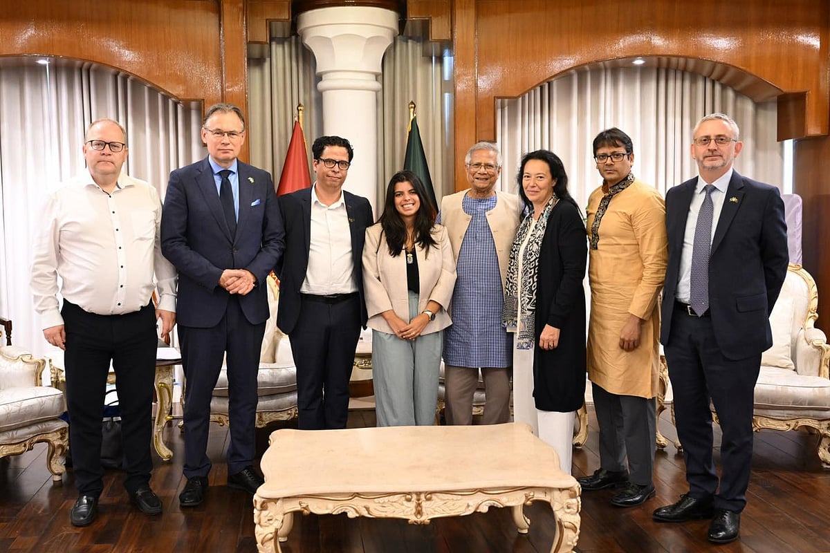 আজ বুধবার রাষ্ট্রীয় অতিথি ভবন যমুনায় প্রধান উপদেষ্টা অধ্যাপক মুহাম্মদ ইউনূসের সঙ্গে বৈঠক করে ইউরোপীয় পার্লামেন্টের এক প্রতিনিধিদল