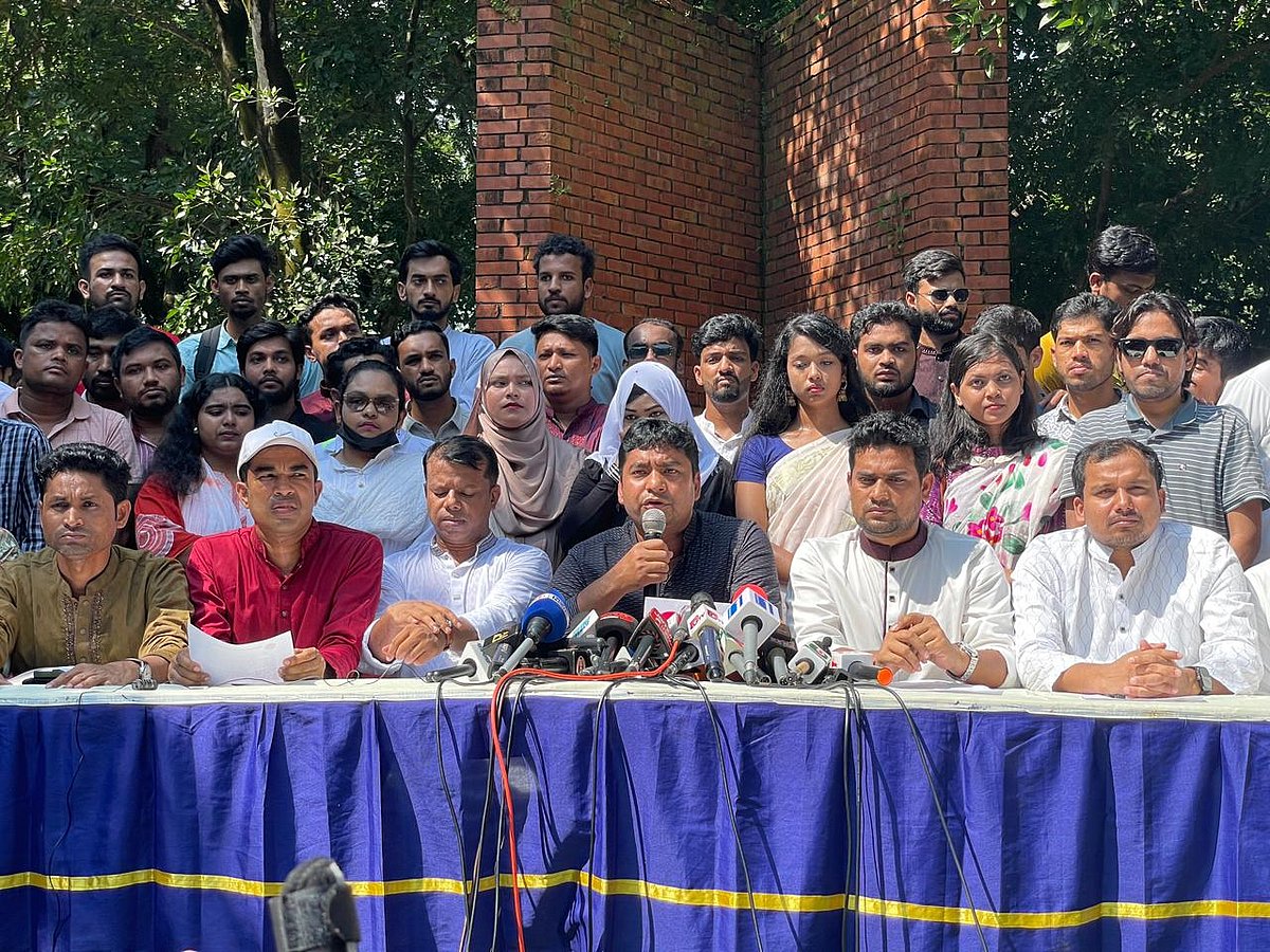 চাকসু নির্বাচনে ছাত্রদলের প্যানেল ঘোষণা করছেন সংগঠনের কেন্দ্রীয় সাধারণ সম্পাদক নাছির উদ্দিন। আজ বেলা দুইটায় চট্টগ্রাম বিশ্ববিদ্যালয়ের বুদ্ধিজীবী চত্বরে