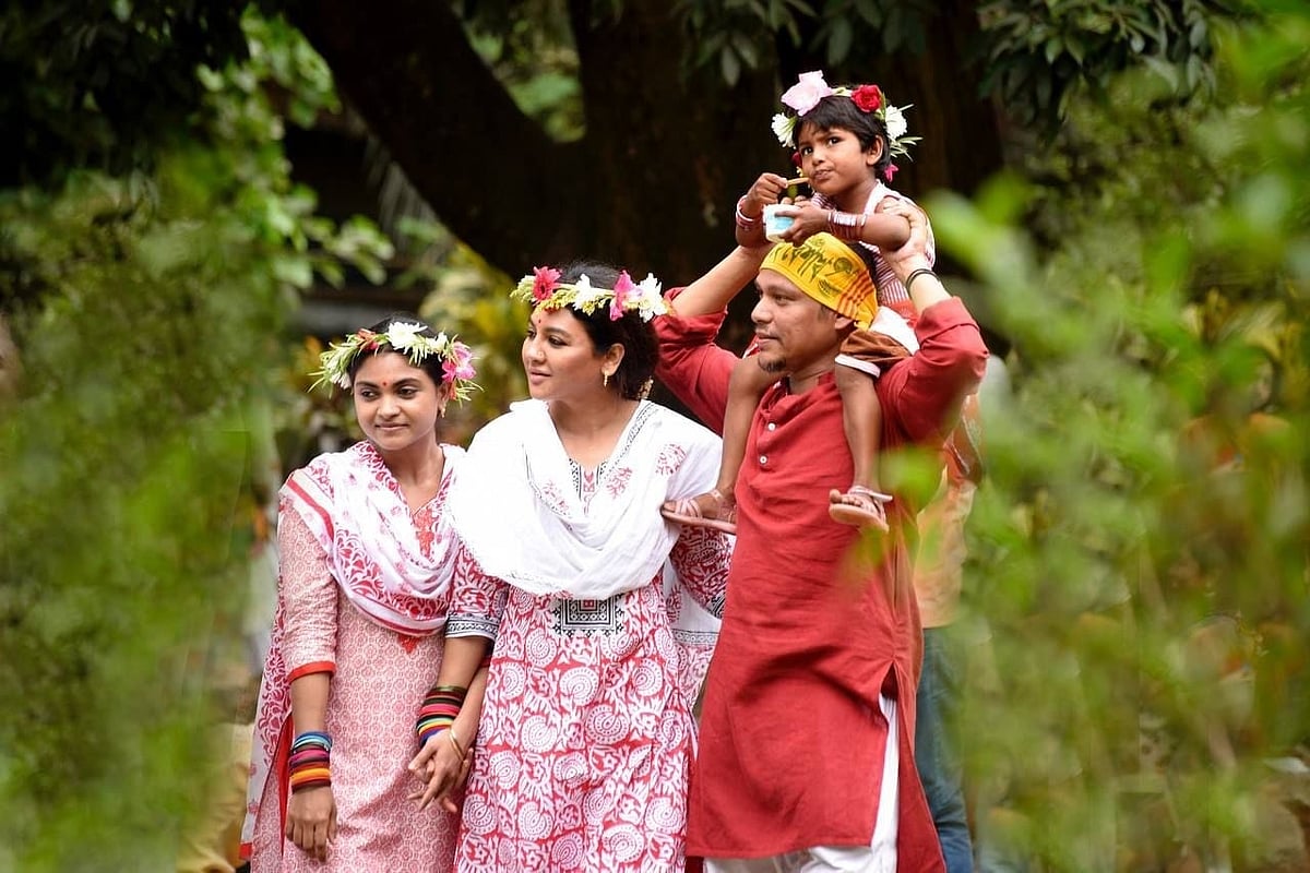 ‘ফেরেশতে’ সিনেমার দৃশ্যে জয়া আহসান, শিমু ও সুমন ফারুক