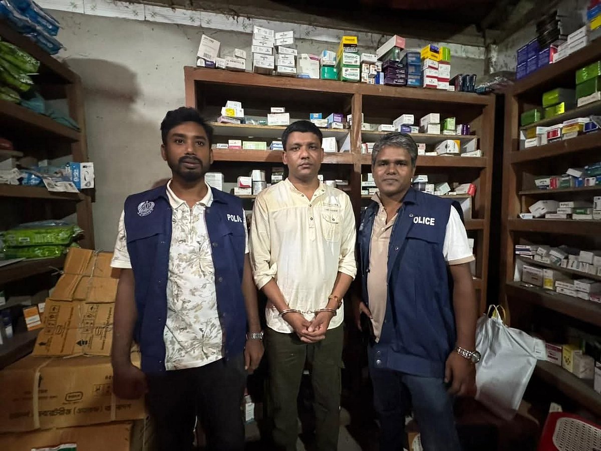 বিএনপি নেতা আরিফুল ইসলাম গ্রেপ্তার। গতকাল বুধবার