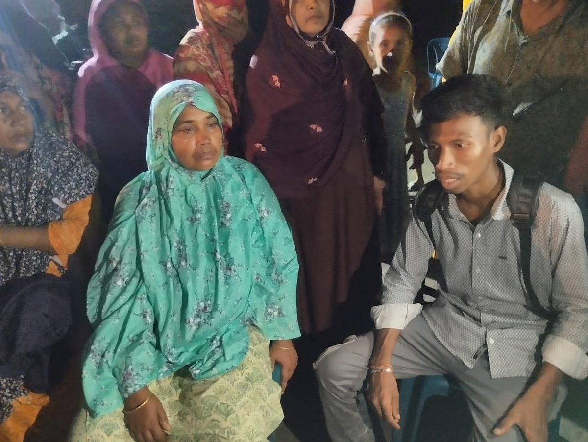 শোকে স্তব্ধ হয়ে গেছেন রুবিনার মা জান্নাতুল ফেরদৌস। আজ বৃহস্পতিবার সন্ধ্যায় গাইবান্ধার পলাশবাড়ী উপজেলার দুবলাগাড়ি গ্রামে