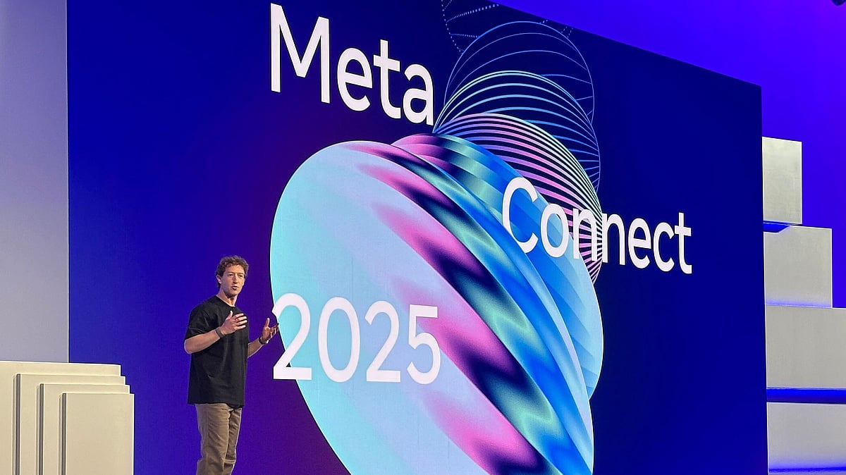 কানেক্ট সম্মেলনে নতুন প্রযুক্তি ও পণ্যের ঘোষণা দিচ্ছেন মার্ক জাকারবার্গ