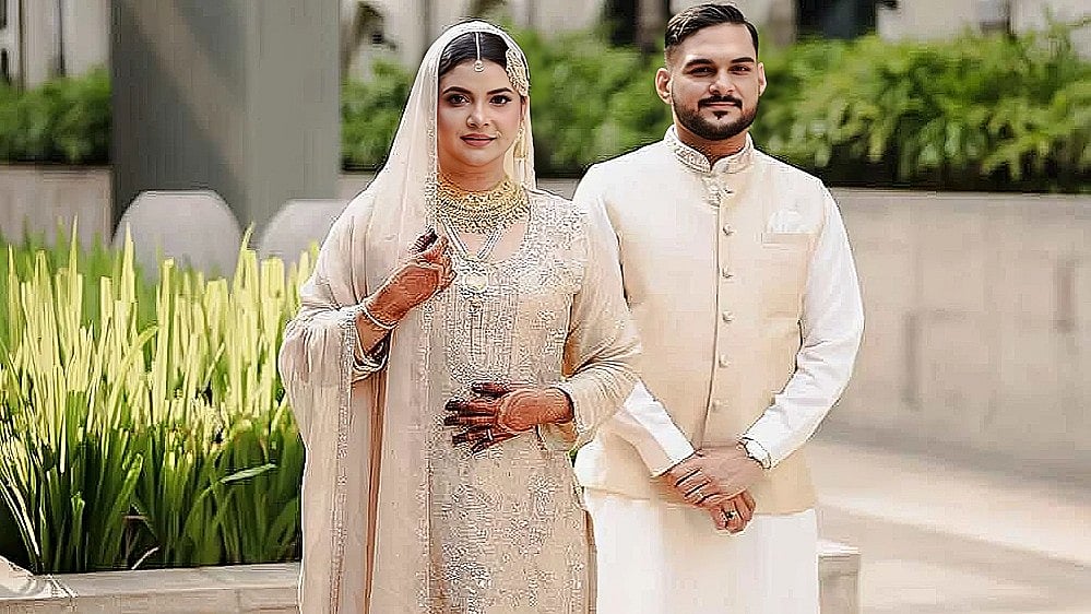 বিয়ের পর বরের সঙ্গে ফারিয়া