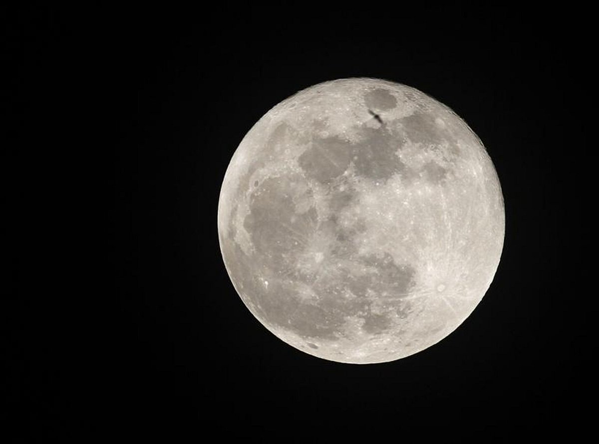 মহাকাশযানের মাধ্যমে নিজের নাম পাঠানো যাবে চাঁদে