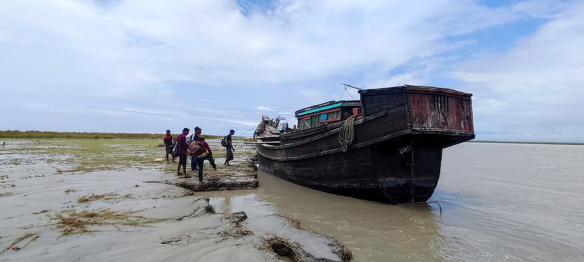 সন্দ্বীপের চরলক্ষ্মী ঘাট। সম্প্রতি তোলা