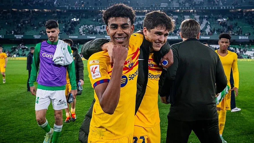 বার্সার একাডেেমি থেকে উঠে আসার দুজন ফুটবলার ইয়ামাল ও কুবারসি