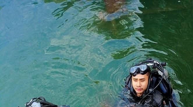 কাপ্তাই হ্রদে ফায়ার সার্ভিসের তল্লাশি অভিযান। আজ ভোরে তোলা