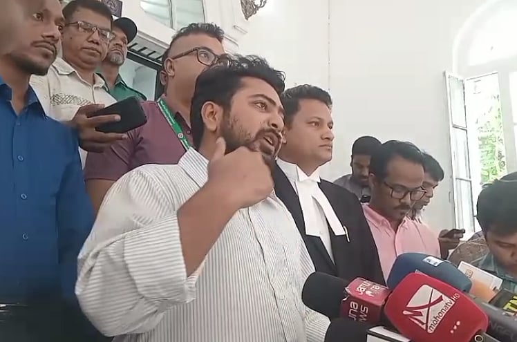 জুলাই গণ-অভ্যুত্থানের সময় মানবতাবিরোধী অপরাধের ঘটনায় ক্ষমতাচ্যুত প্রধানমন্ত্রী শেখ হাসিনাসহ তিন আসামির বিরুদ্ধে করা মামলায় ৪৭তম সাক্ষী হিসেবে সাক্ষ্য দেন এনসিপির আহ্বায়ক নাহিদ ইসলাম। আজ রোববার সকালে