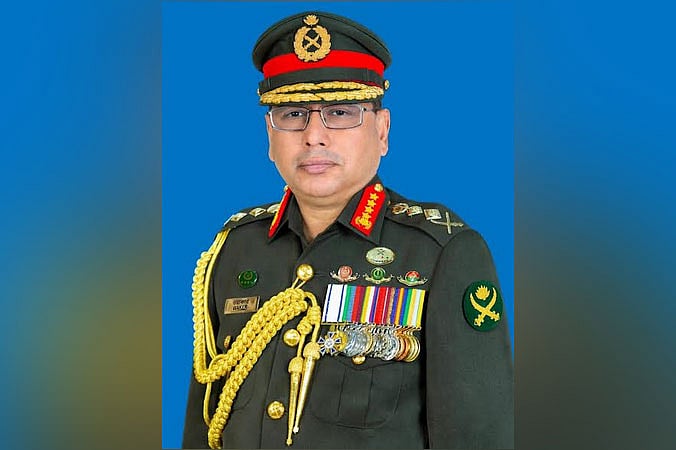 সেনাবাহিনী প্রধান জেনারেল ওয়াকার-উজ-জামান
