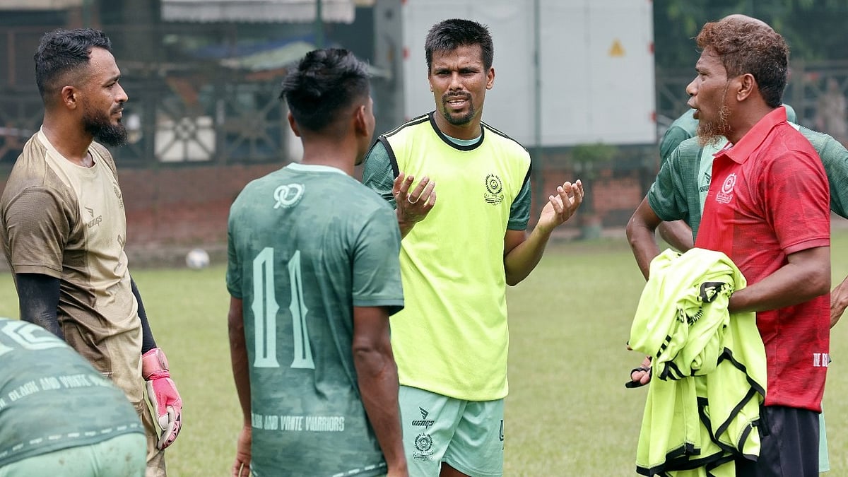 অনুশীলনে মোহামেডান ফুটবল দল