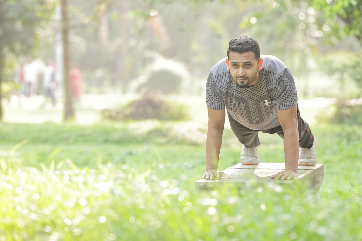 সময় থাকতেই সবার সচেতন হতে হবে এবং প্রতিরোধে সর্বোচ্চ গুরুত্ব দিতে হবে। মডেল: কোকো
