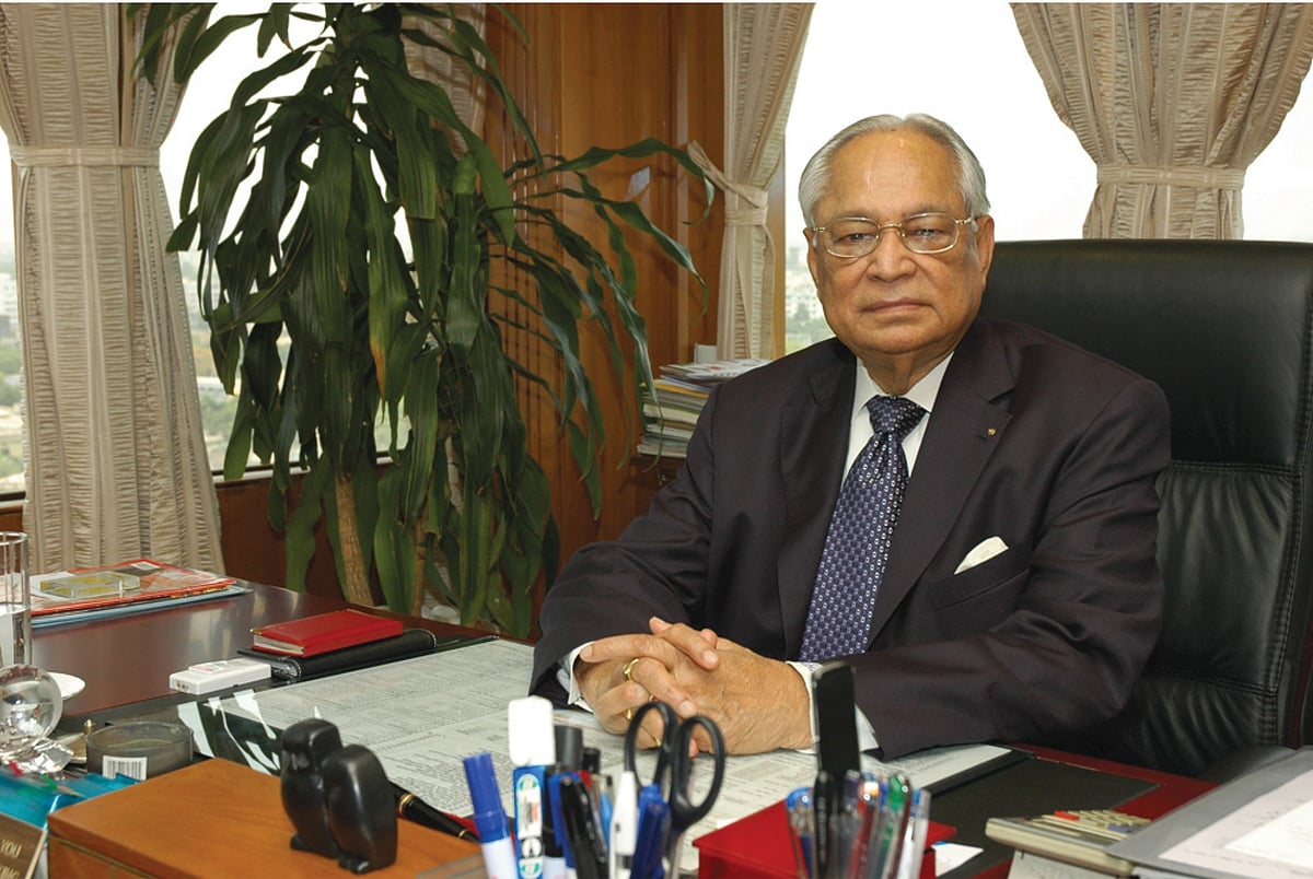স্কয়ার গ্রুপের প্রতিষ্ঠাতা চেয়ারম্যান স্যামসন এইচ চৌধুরী (১৯২৫–২০১২)।