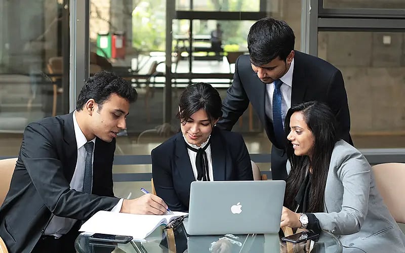 শিল্প ও পেশাদার বিশেষজ্ঞরা শিক্ষার্থীদের সঙ্গে তাঁদের অভিজ্ঞতা ভাগ করে নেওয়ার জন্য সুযোগ থাকবে।