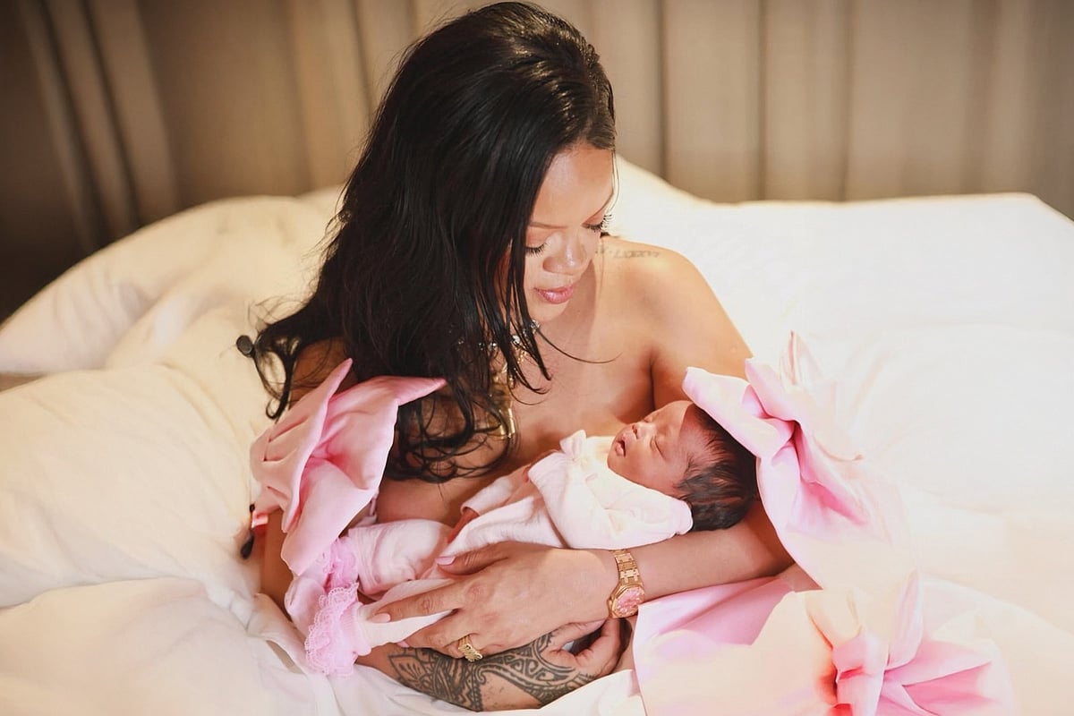 তৃতীয়বারের মতো মা হলেন ক্যারিবিয়ান গায়িকা রিয়ানা। কোলাজ