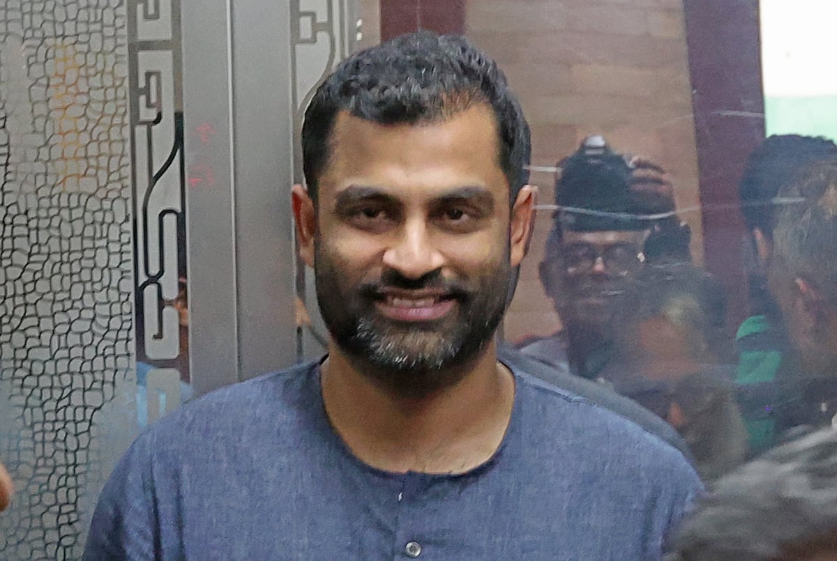 বিসিবি কার্যালয়ে তামিম ইকবাল