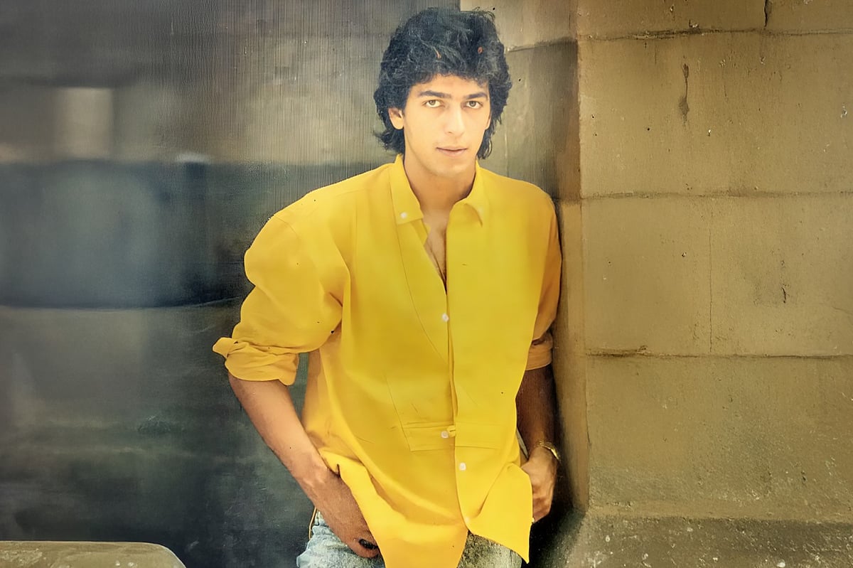 ১৯৮৭ সালে ‘আগ হি আগ’ ছবির মাধ্যমে বলিউডে আত্মপ্রকাশ করেন চাঙ্কি পান্ডে