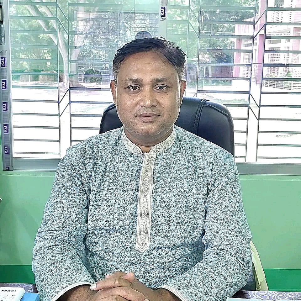 নড়াইল সদর উপজেলার বিছালী ইউনিয়ন পরিষদের চেয়ারম্যান হিমায়েত হুসাইন