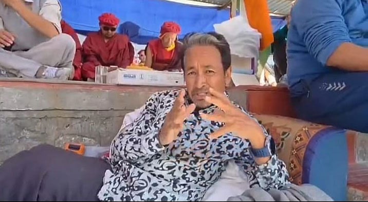 বুধবারের সংঘাতের নিন্দা জানিয়ে ভিডিও বার্তা দিচ্ছেন সোনম ওয়াংচুক