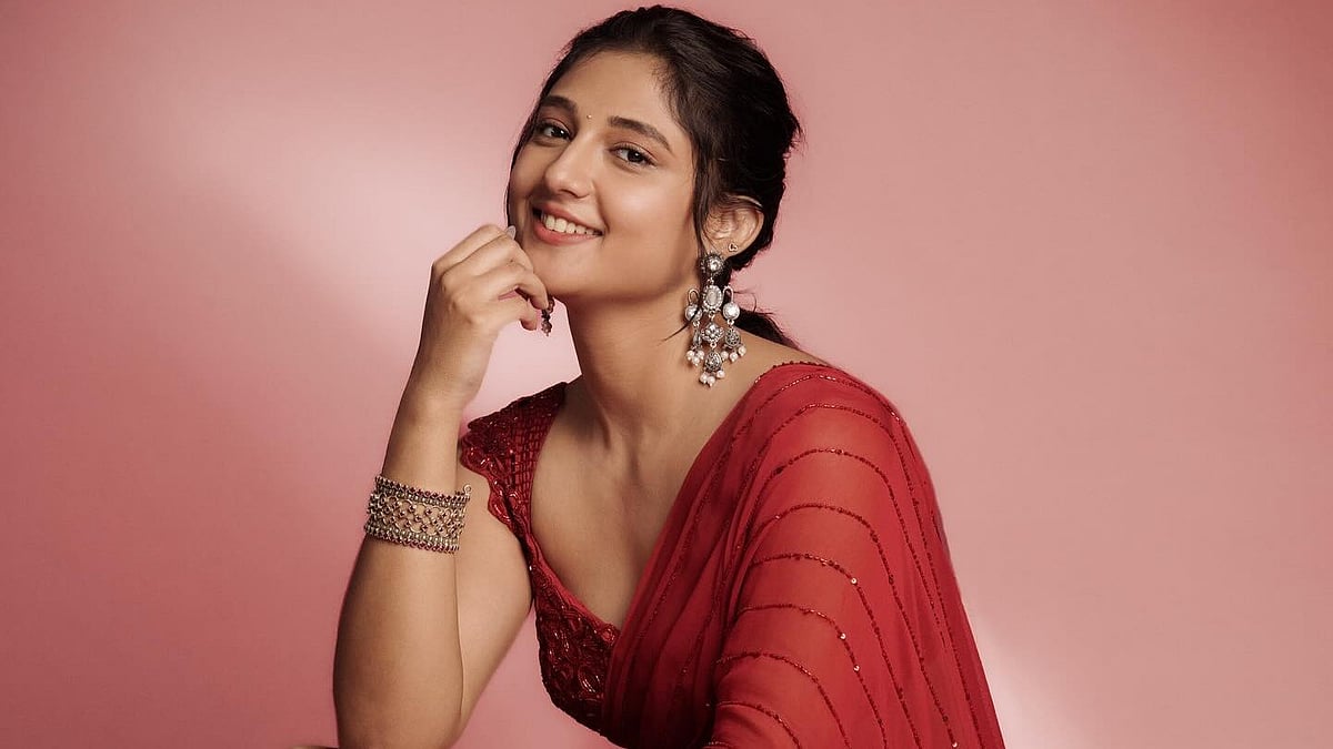 Erkaklar xotinlarining kokragini qanday opadilar