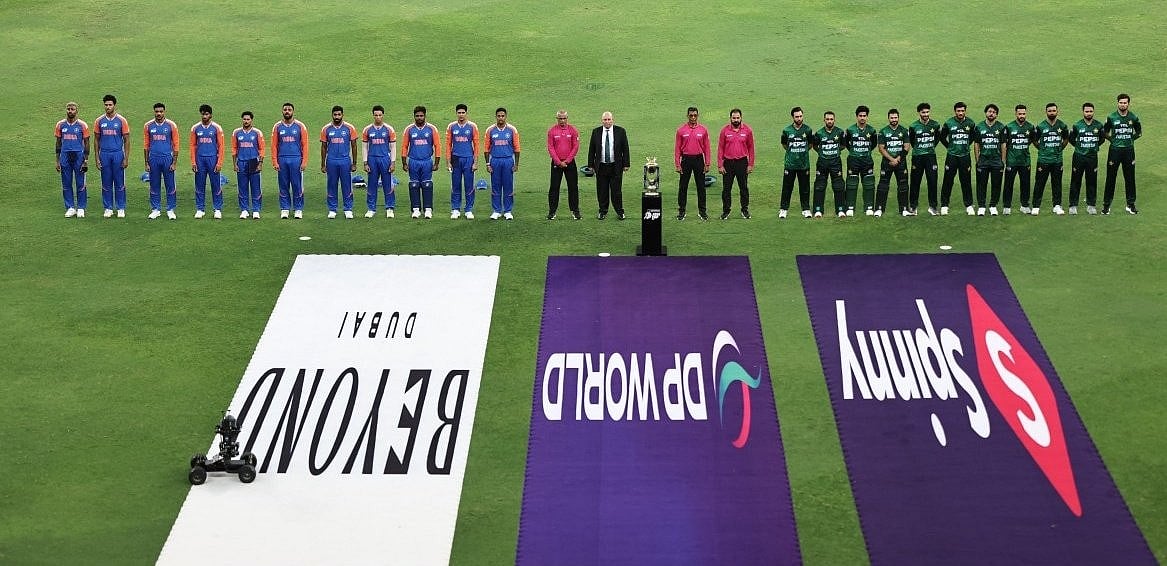 এশিয়া কাপ ক্রিকেট ইতিহাসে প্রথমবারের মতো ফাইনালে মুখোমুখি হতে যাচ্ছে চিরপ্রতিদ্বন্দ্বী ভারত–পাকিস্তান