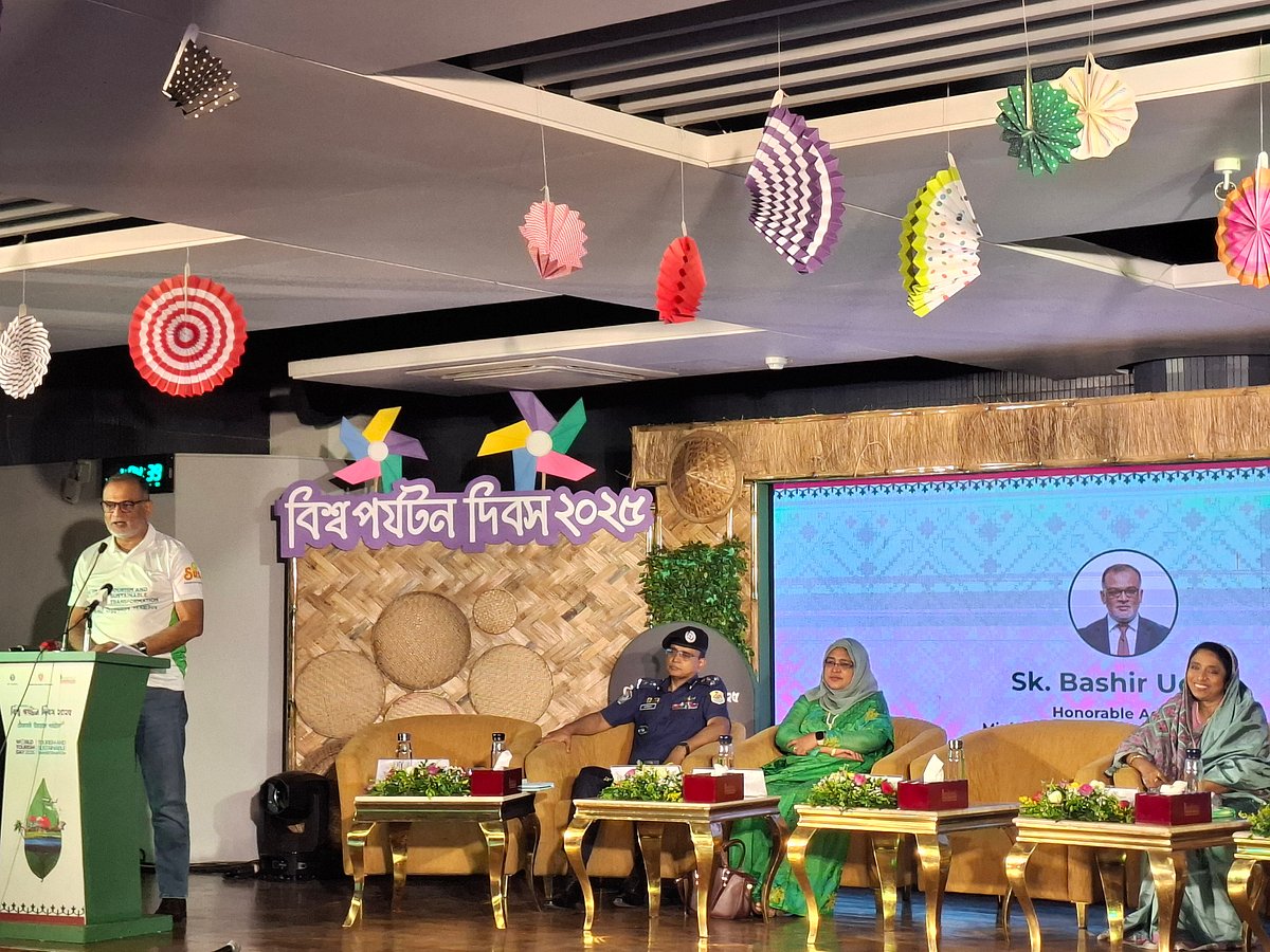 বিশ্ব পর্যটন দিবস উপলক্ষে আয়োজিত অনুষ্ঠানে বক্তব্য দেন বাণিজ্য ও পর্যটন উপদেষ্টা শেখ বশিরউদ্দীন। আজ শনিবার আগারগাঁও পর্যটন ভবন। ২৭ সেপ্টেম্বর ২০২৫