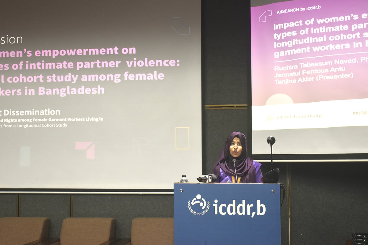 রাজধানীর মহাখালীতে এক অনুষ্ঠানে গবেষণার ফলাফল তুলে ধরা হয়। ঢাকা, ২৯ সেপ্টেম্বর