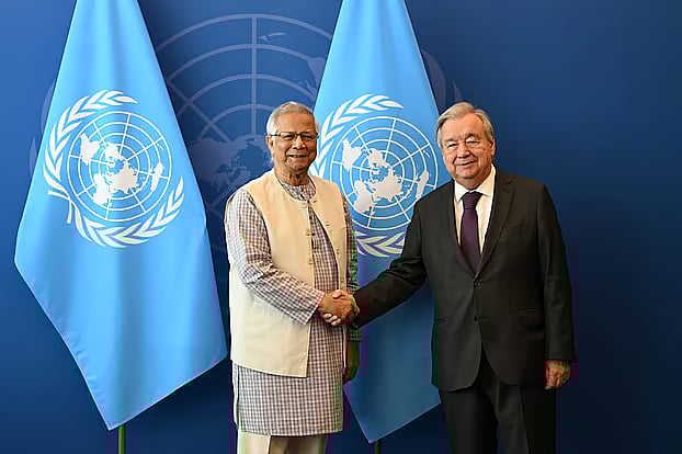 অন্তর্বর্তী সরকারের প্রধান উপদেষ্টা অধ্যাপক মুহাম্মদ ইউনূসের সঙ্গে বৈঠক করেন জাতিসংঘের মহাসচিব আন্তোনিও গুতেরেস। যুক্তরাষ্ট্রের নিউইয়র্কে জাতিসংঘের সদর দপ্তরে, ২৯ সেপ্টেম্বর ২০২৫