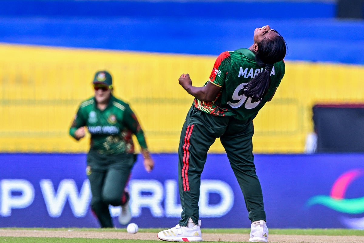 প্রথম ওভারেই দুই উইকেট নেন মারুফা আক্তার