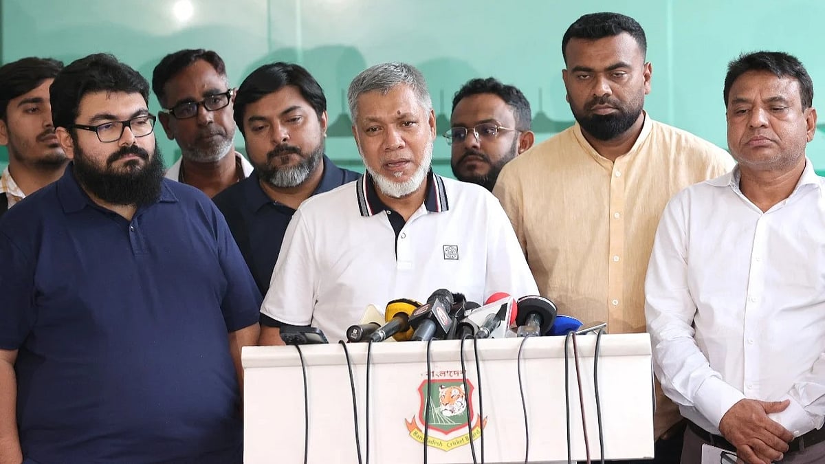 ইন্দিরা রোড ক্রীড়া চক্রের কাউন্সিলর রফিকুল ইসলাম তিনটি দাবি জানিয়েছেন