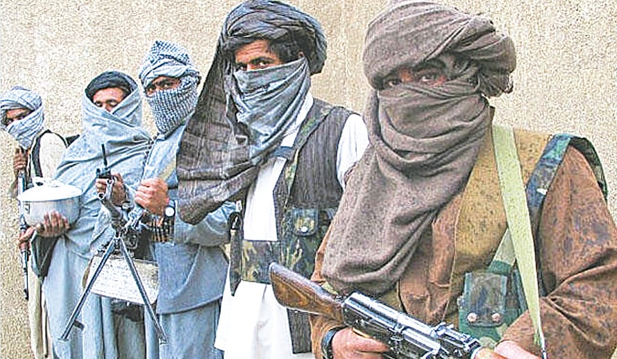 টিটিপির কয়েকজন সশস্ত্র সদস্য