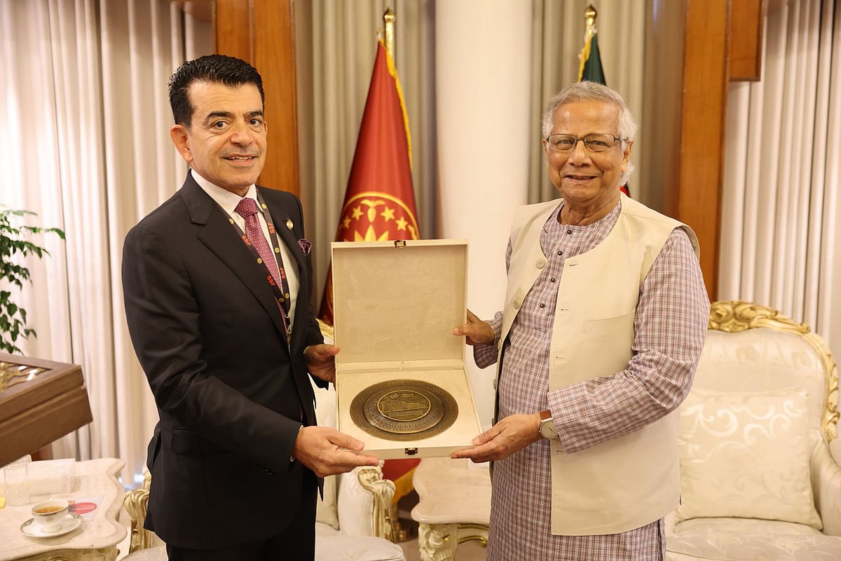 প্রধান উপদেষ্টা অধ্যাপক মুহাম্মদ ইউনূসের সঙ্গে রাষ্ট্রীয় অতিথি ভবন যমুনায় আইসেস্কো মহাপরিচালক ড. সালিম এম আল মালিক সৌজন্য সাক্ষাৎ করেন। ঢাকা, ৬ অক্টোবর