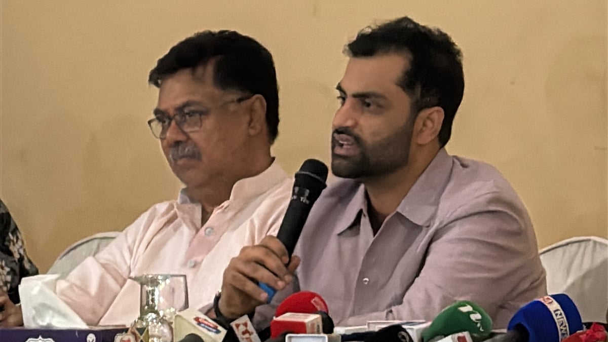 সংবাদ সম্মেলনে কথা বলছেন তামিম ইকবাল