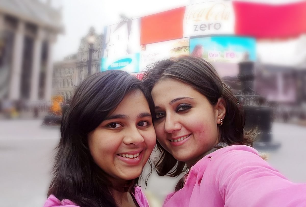 মেয়ের সঙ্গে স্বস্তিকা। অভিনেত্রীর ফেসবুক থেকে