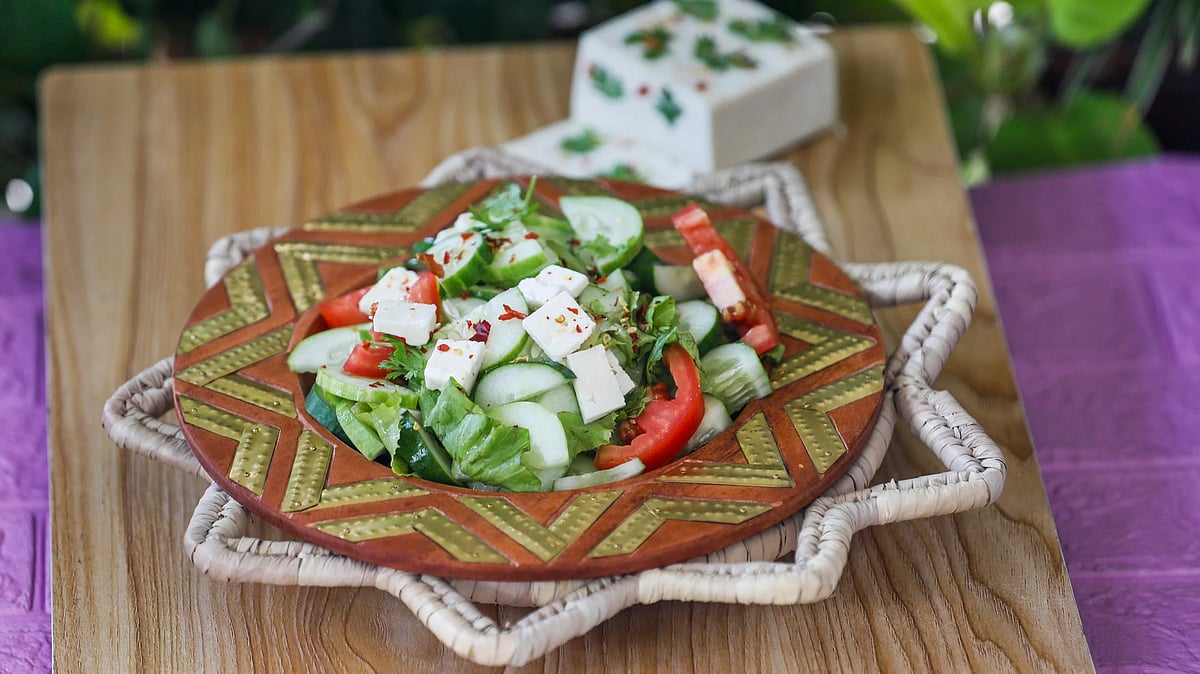 চিজ সালাদ