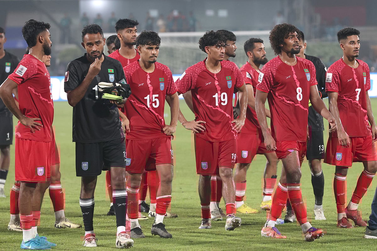 হতাশা নিয়ে মাঠ ছাড়েন বাংলাদেশের ফুটবলাররা