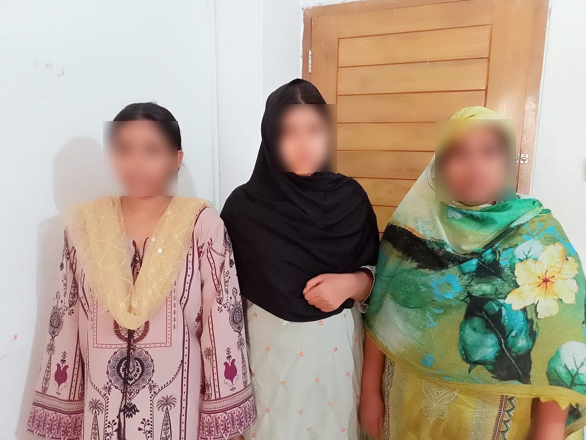 গ্রেপ্তার তিন নারী