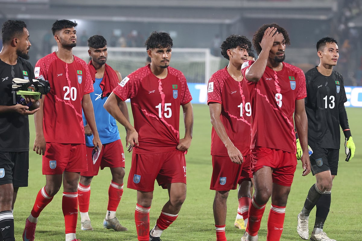 হতাশা নিয়ে মাঠ ছেড়েছেন হামজা চৌধুরীরা