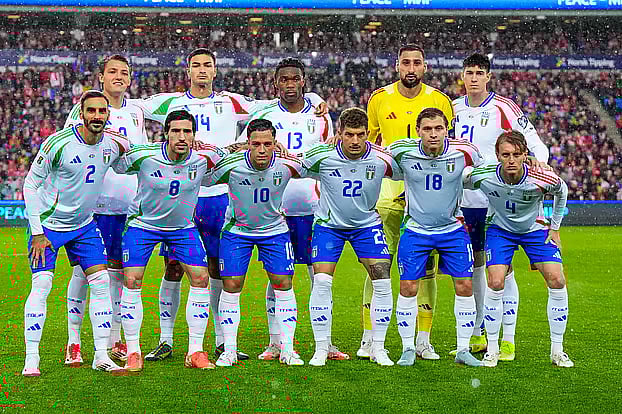 সংকট কাটিয়ে উঠতে পারছে না ইতালি ফুটবল দল