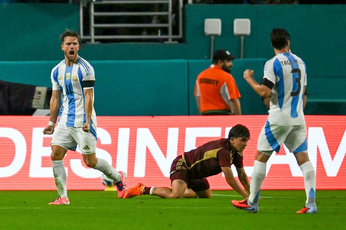 গোল করে উদ্‌যাপন জিওভানি লো সেলসোর