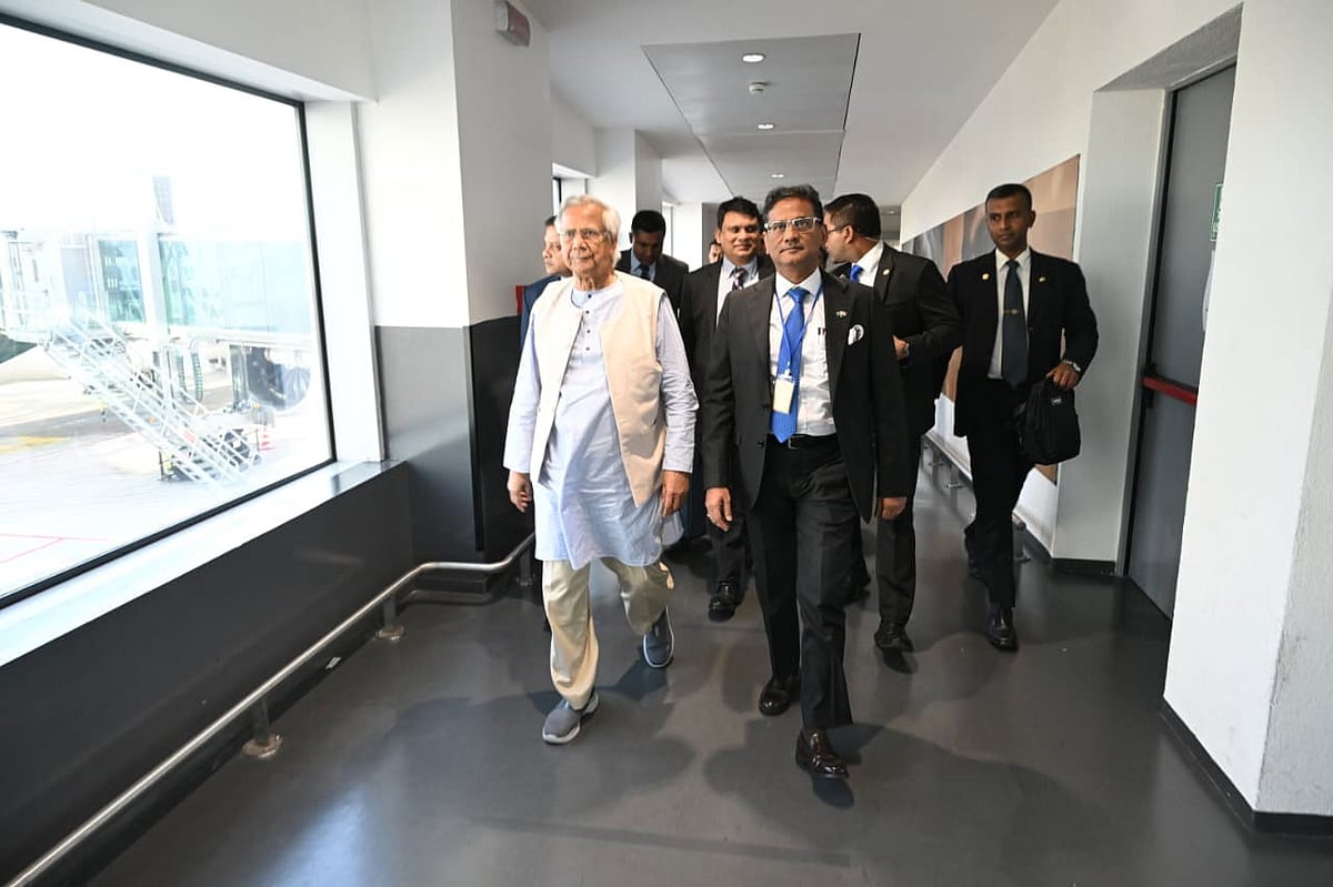 প্রধান উপদেষ্টা অধ্যাপক মুহাম্মদ ইউনূস গত ১২ অক্টোবর  ইতালির রাজধানী রোমে পৌঁছান