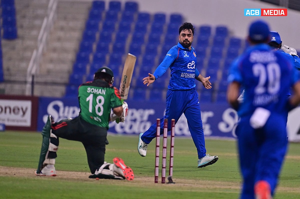 রশিদ খানের বলে নুরুল হাসান বোল্ড। গতকাল শারজায় সিরিজের দ্বিতীয় ওয়ানডেতে