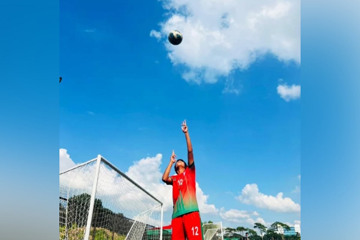 বাংলাদেশ অনূর্ধ্ব-১৫ ও অনূর্ধ্ব-১৭ নারী ফুটবল দলের খেলোয়াড় প্রতিমা মুন্ডা