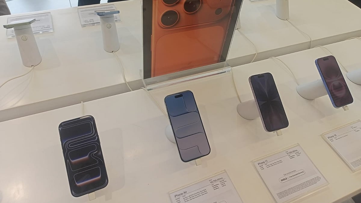 আইফোন ১৭ সিরিজ বিক্রি শুরু করেছে অ্যাপলের অনুমোদিত পুনর্বিক্রেতা প্রতিষ্ঠান গ্যাজেট অ্যান্ড গিয়ার